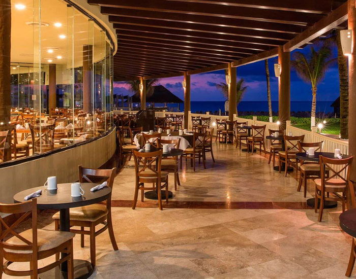 Crown Paradise Club Cancún