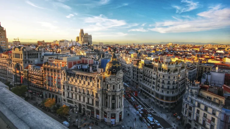 All Europa en Marzo: 17 Días por Madrid, París, Roma y Venecia