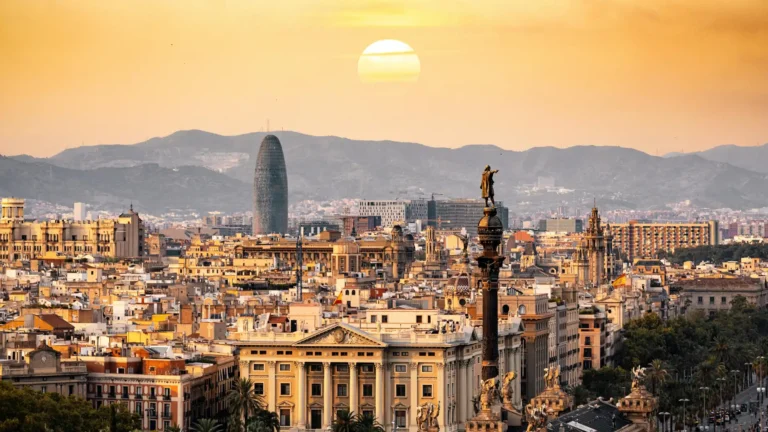 Recorriendo Europa 20 Días por Madrid, París, Italia y Crucero por el Rin